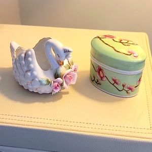 Two Vintage Collectibles - Asian & Swan Designs